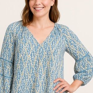 Maeve by Anthropologie Blue Cream 3/4 Sleeve Blouse